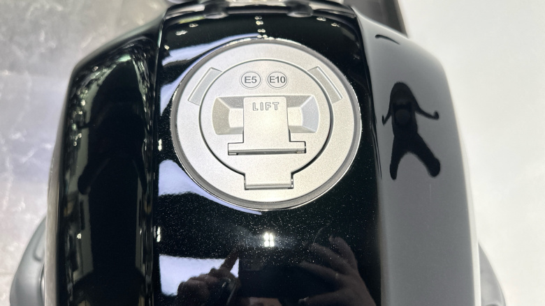 BMW R12 (24MY)